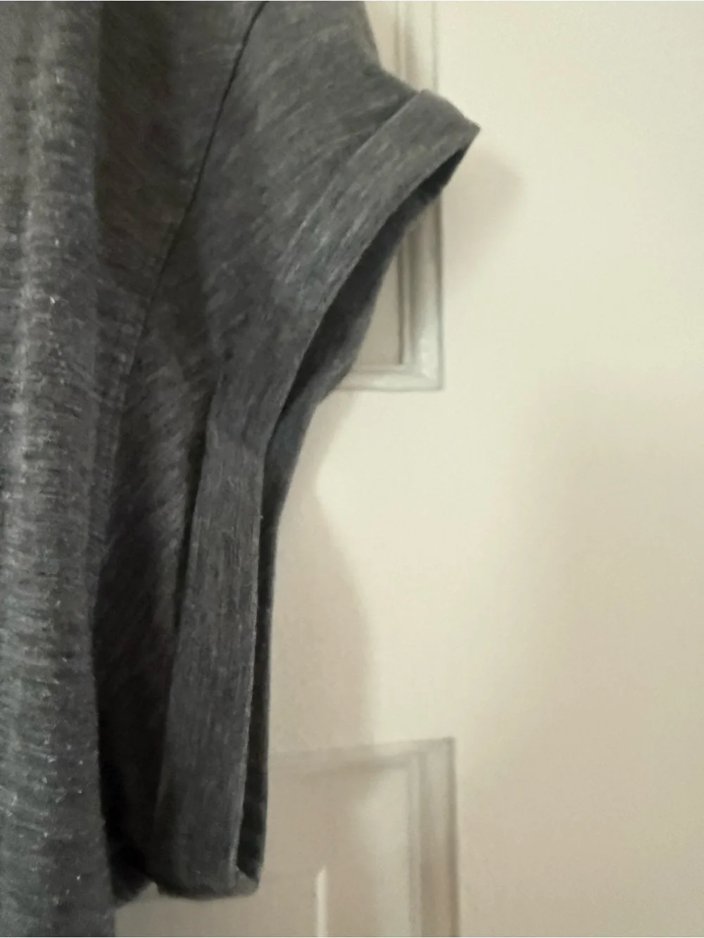 lululemon athletica Heather Gray Open-Slit Short Sleeve Top, Sz 10, Can B Tied!